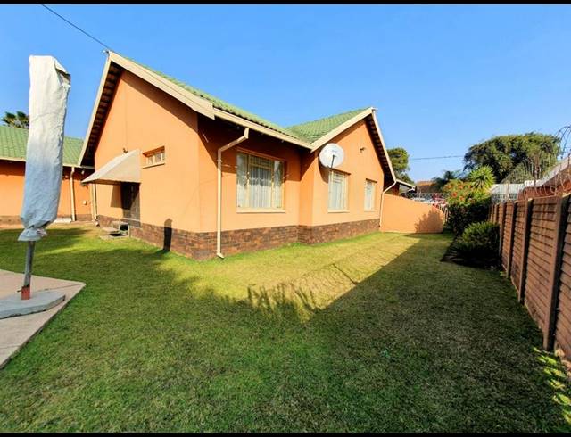 3 BEDROOM HOUSE FOR SALE IN DORANDIA